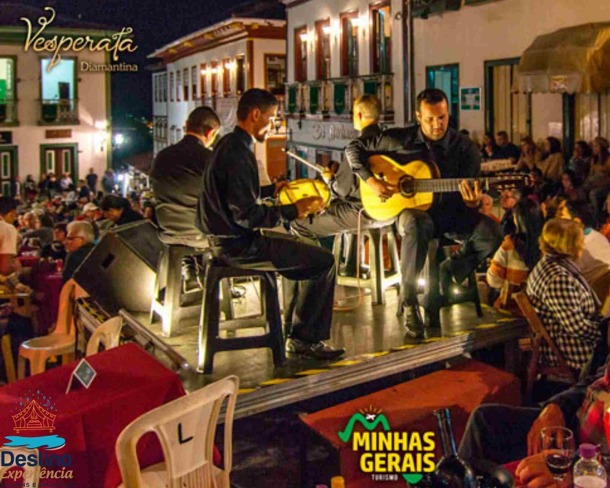 Diamantina, evento noturno, serenata, vesperata, Serra do Espinhaço, Turismo Cultural